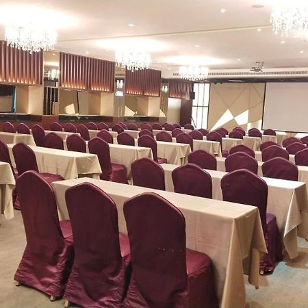 Ful Won Hotel Тайджун Екстериор снимка