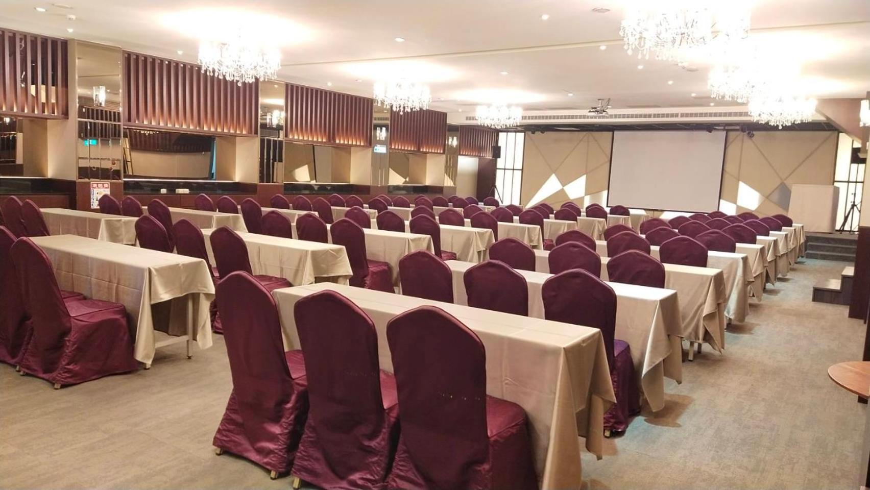 Ful Won Hotel Тайджун Екстериор снимка