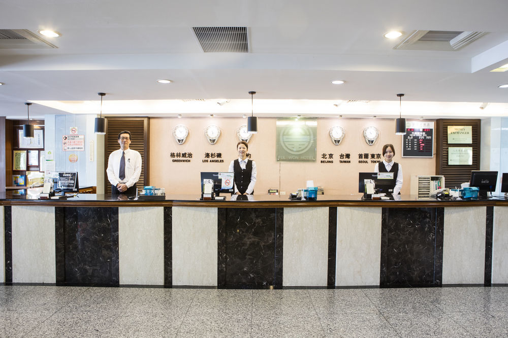 Ful Won Hotel Тайджун Екстериор снимка