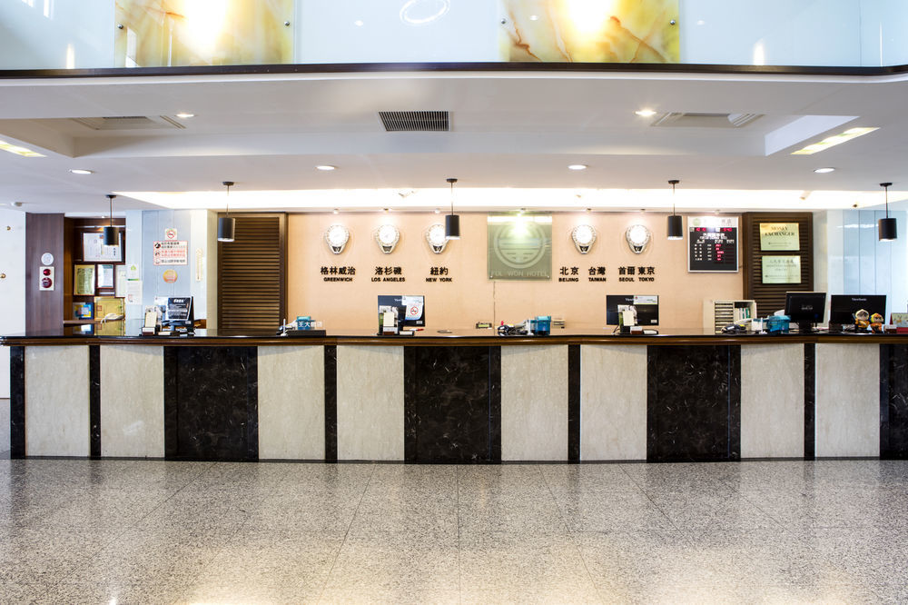 Ful Won Hotel Тайджун Екстериор снимка