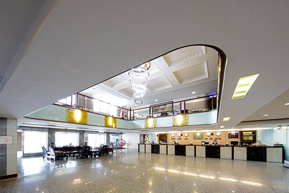 Ful Won Hotel Тайджун Екстериор снимка