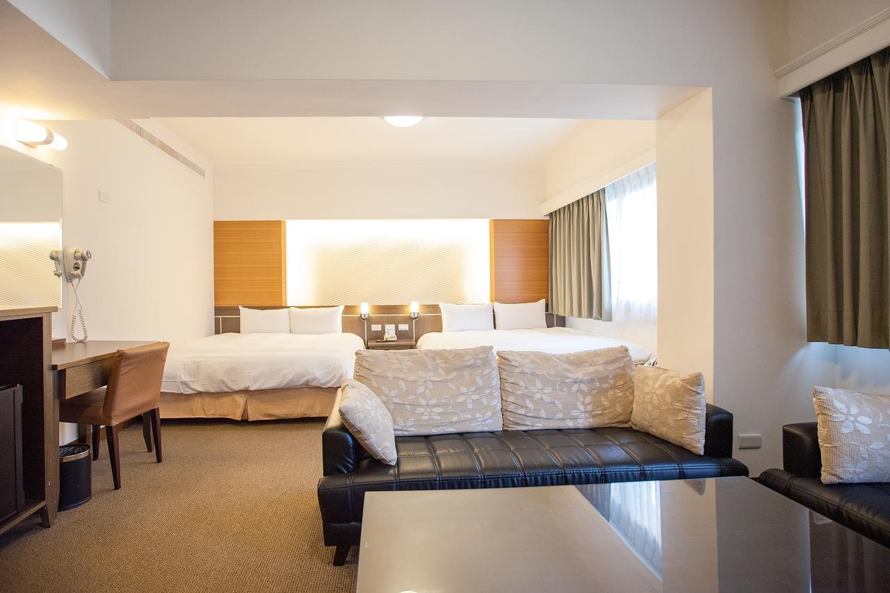 Ful Won Hotel Тайджун Екстериор снимка