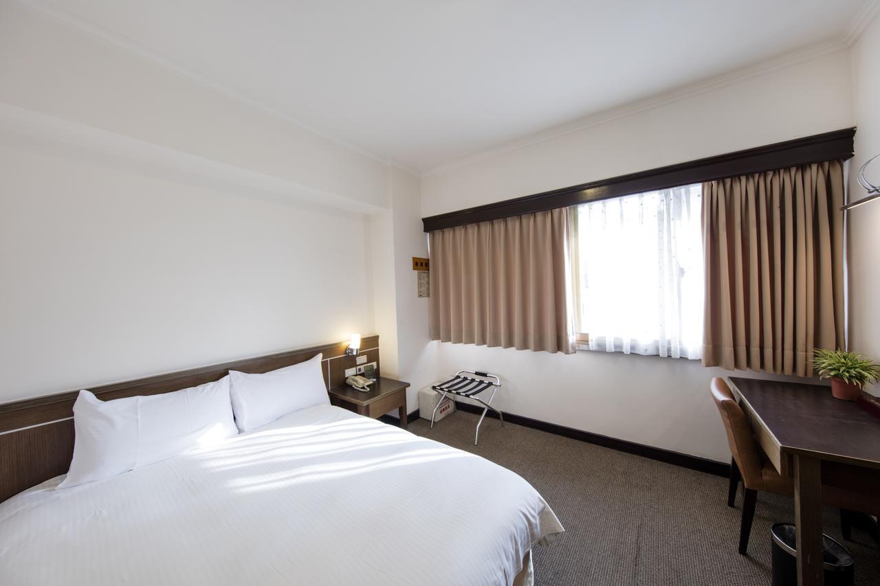 Ful Won Hotel Тайджун Екстериор снимка